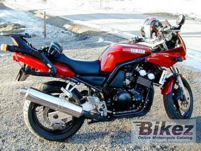 1999 Yamaha FZS 600 Fazer photo